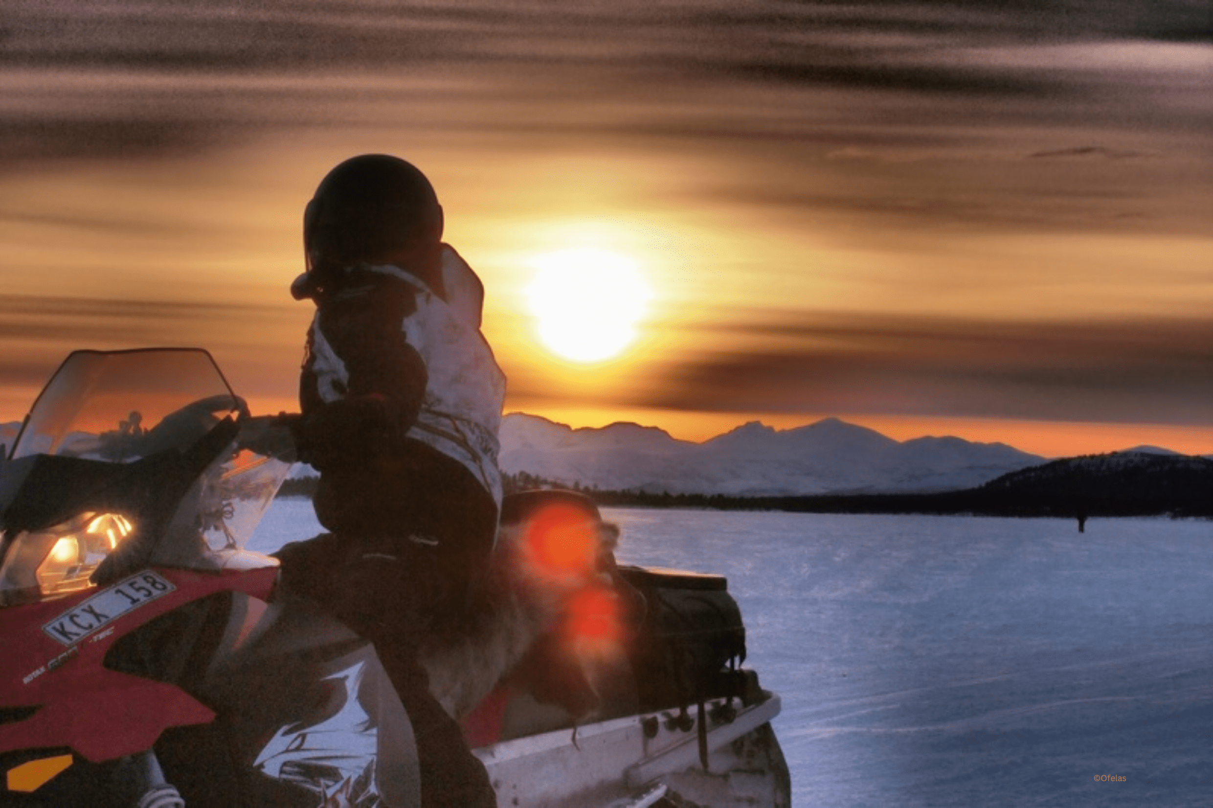 Ofelas - Snowmobile and dinner under the Milky Way - mountains-min